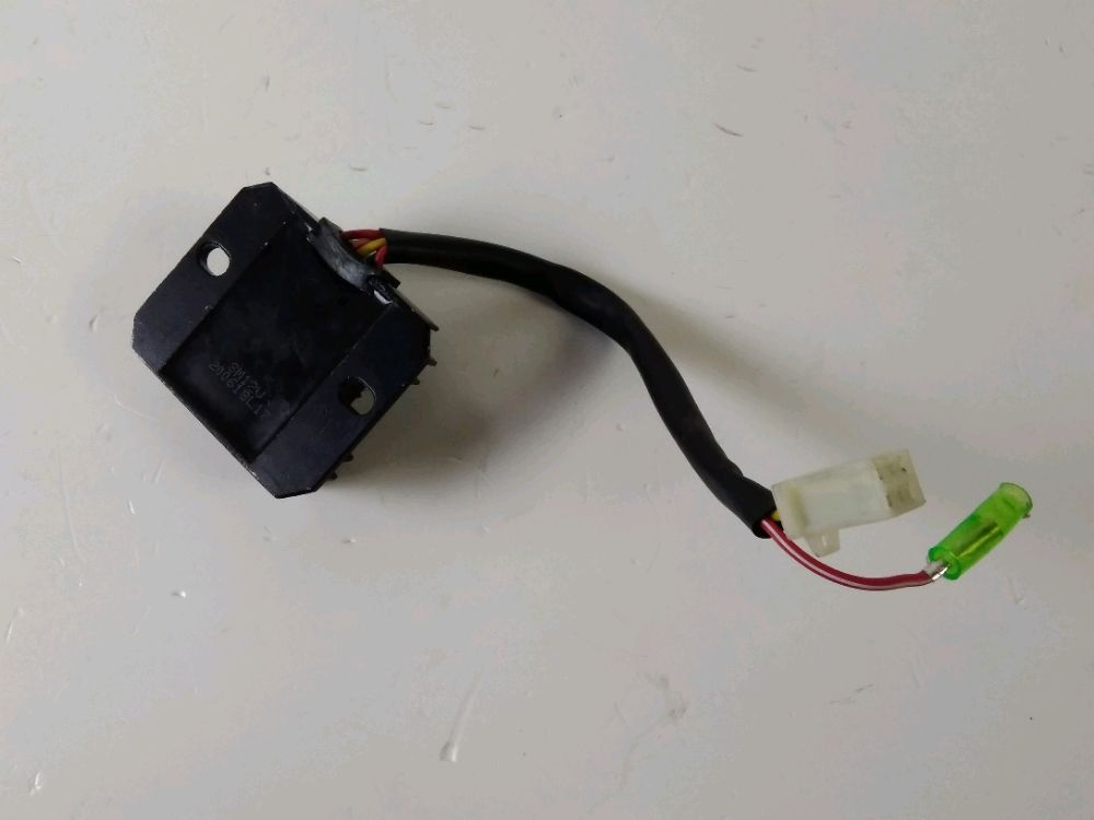 REGULATEUR DE TENSION