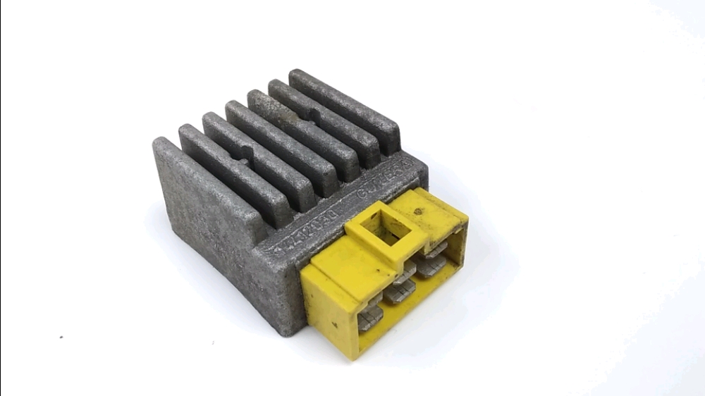 REGULATEUR DE TENSION