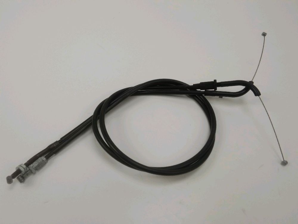 Cable d'accelerateur