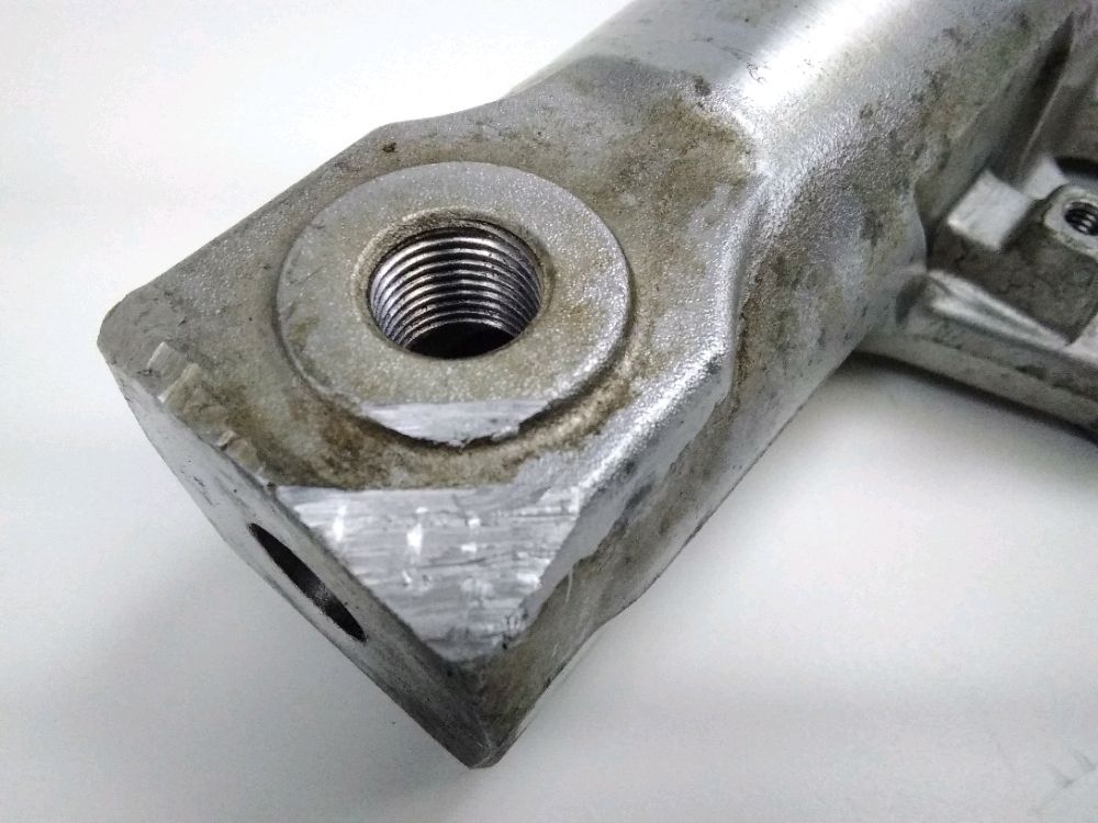 TUBE DE FOURCHE GAUCHE
