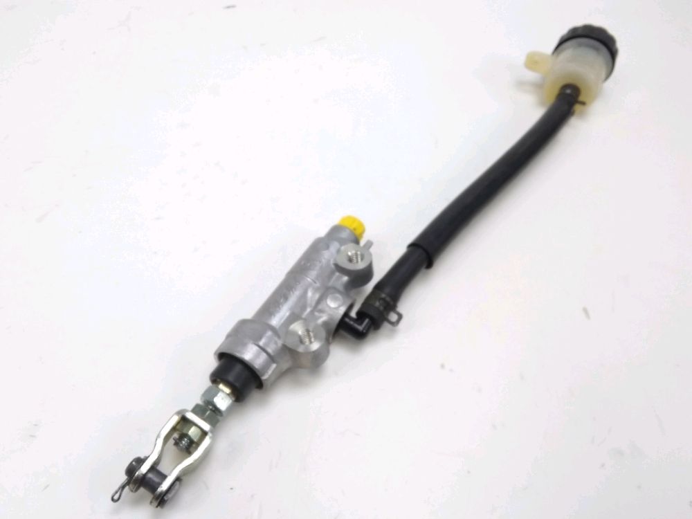 Maitre cylindre frein ar complet