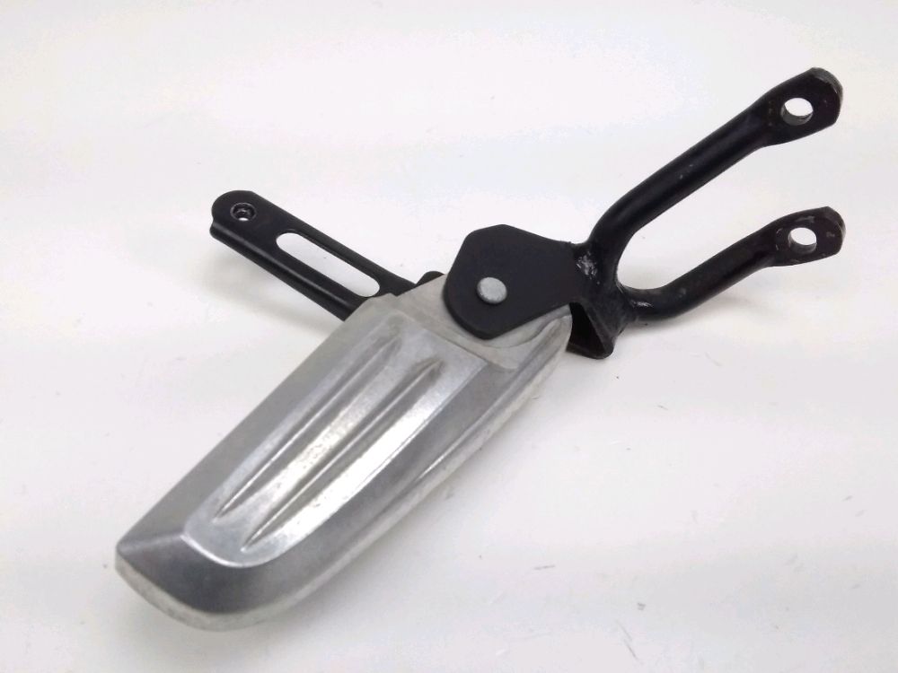 PLATINE ET REPOSE PIEDS ARRIERE DROIT