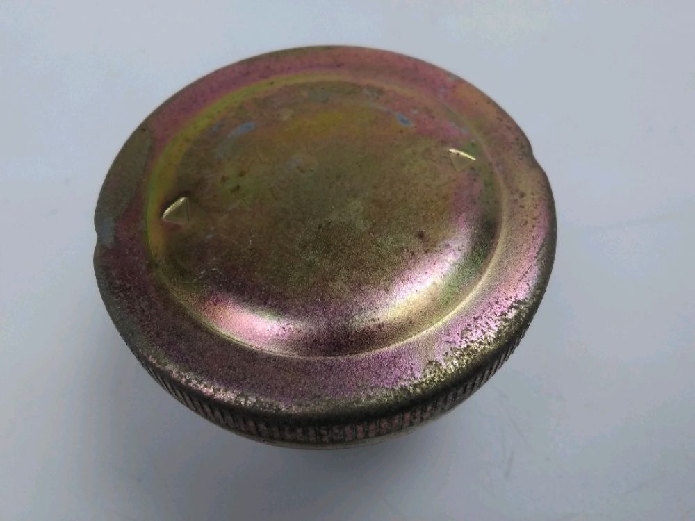BOUCHON DE RESERVOIR