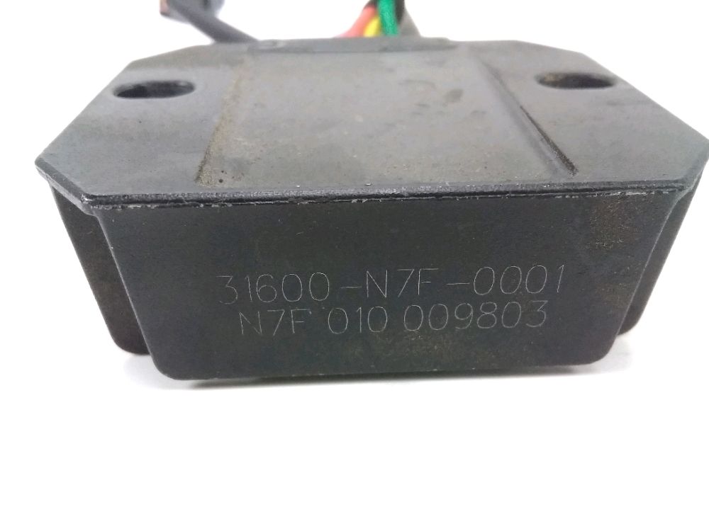 REGULATEUR DE TENSION