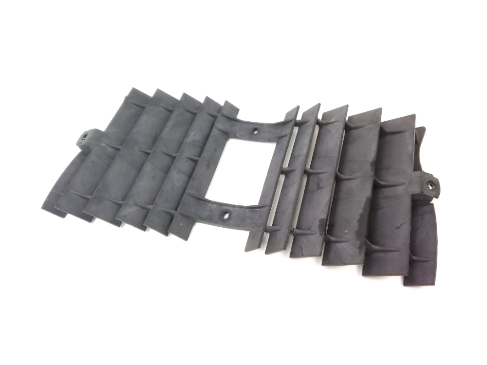 GRILLE DE RADIATEUR