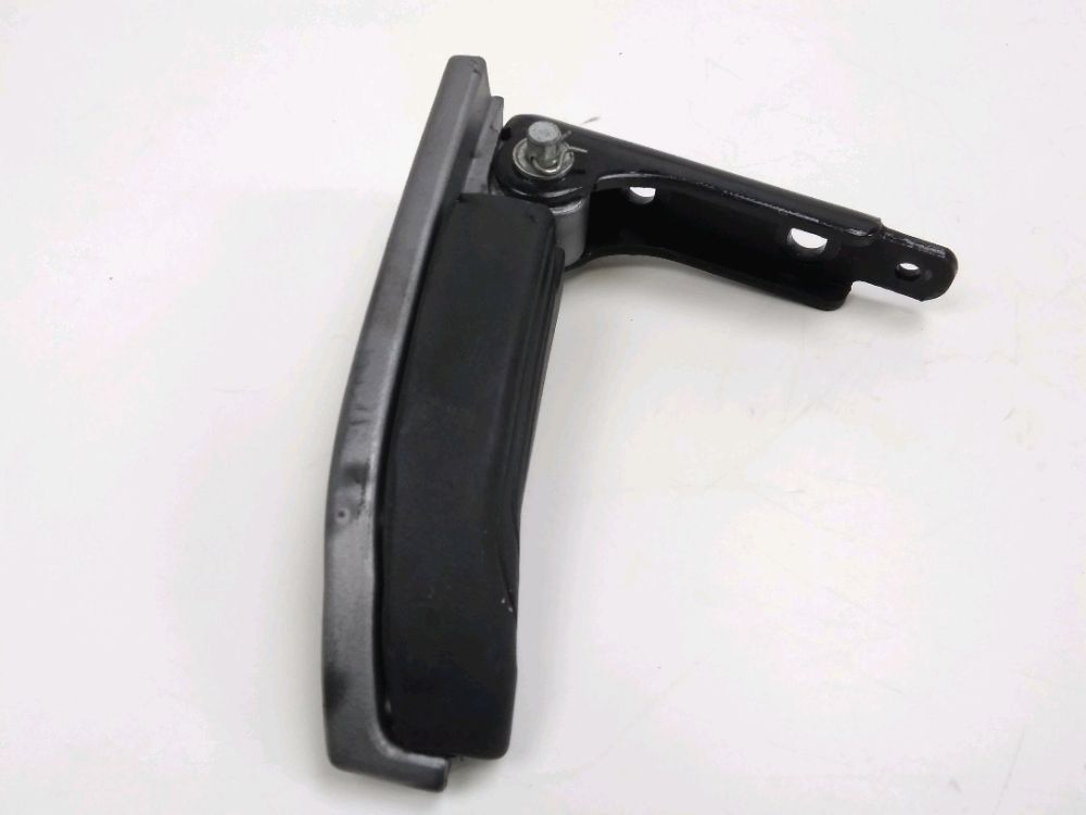 Repose pieds arriere gauche