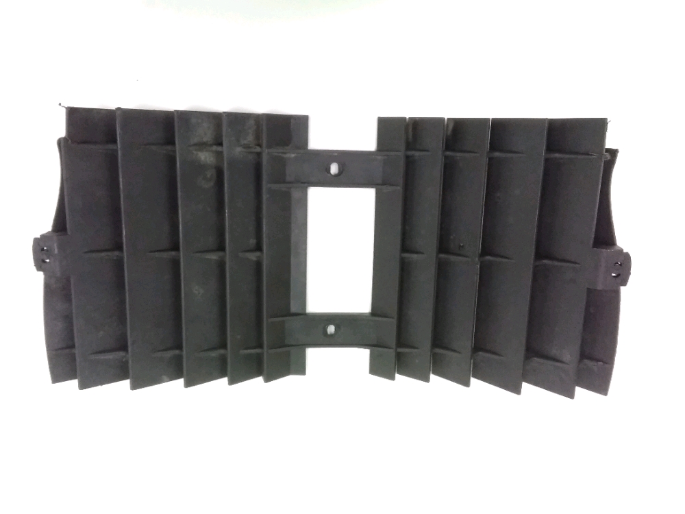 GRILLE DE RADIATEUR