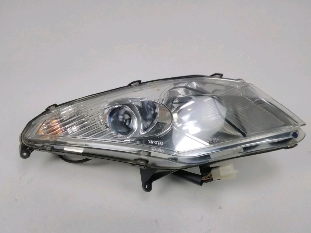 OPTIQUE AVANT GAUCHE