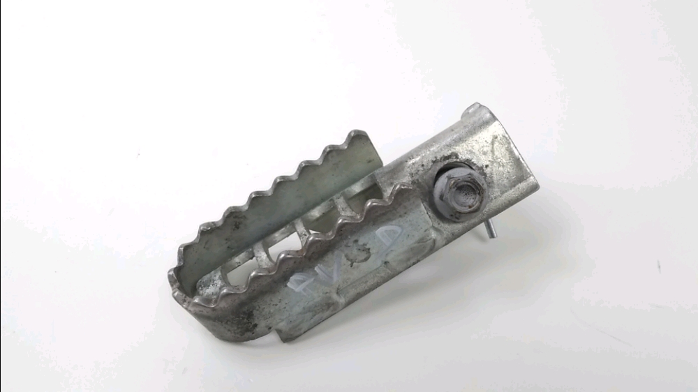 Repose pieds avant droit