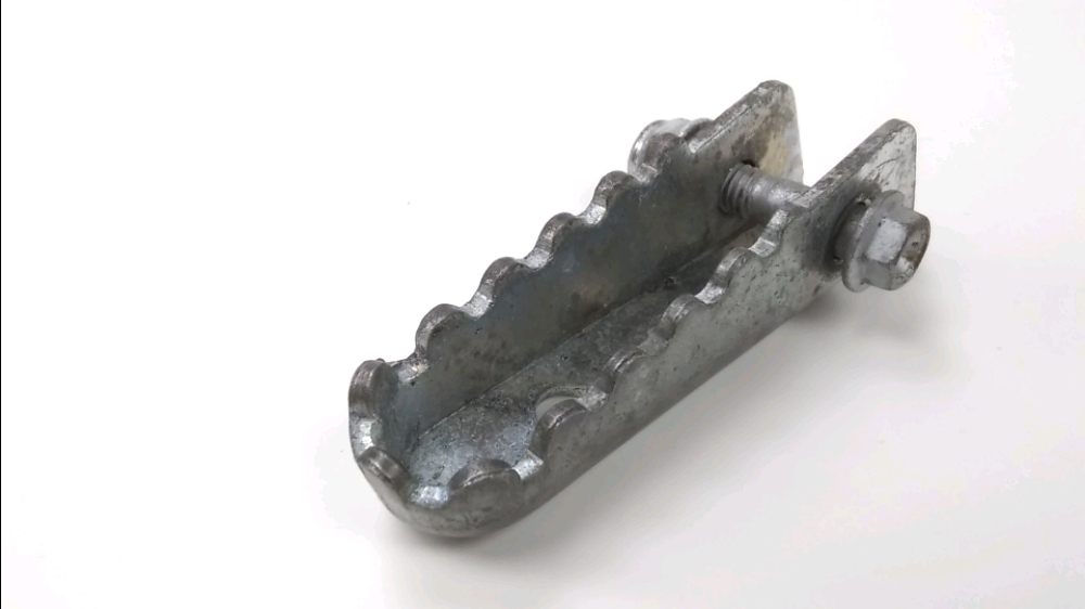 Repose pieds arriere gauche