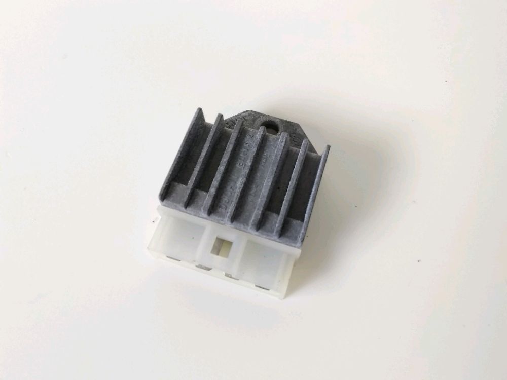 Regulateur de tension