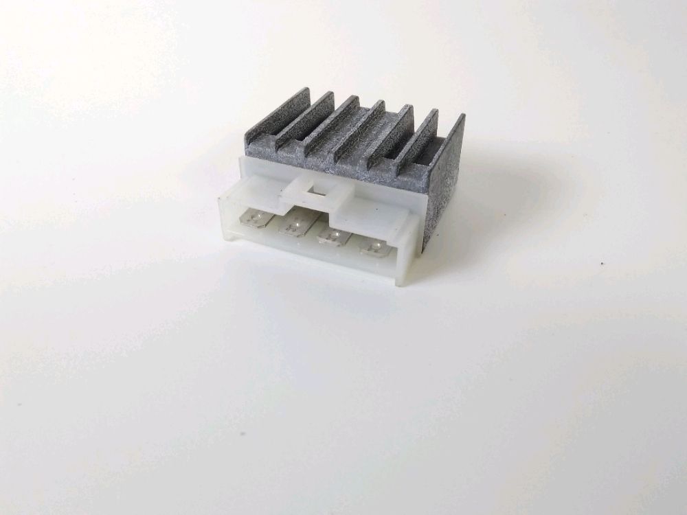 REGULATEUR DE TENSION
