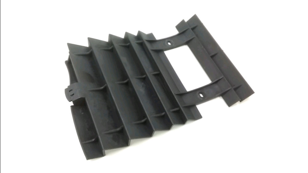 GRILLE DE RADIATEUR