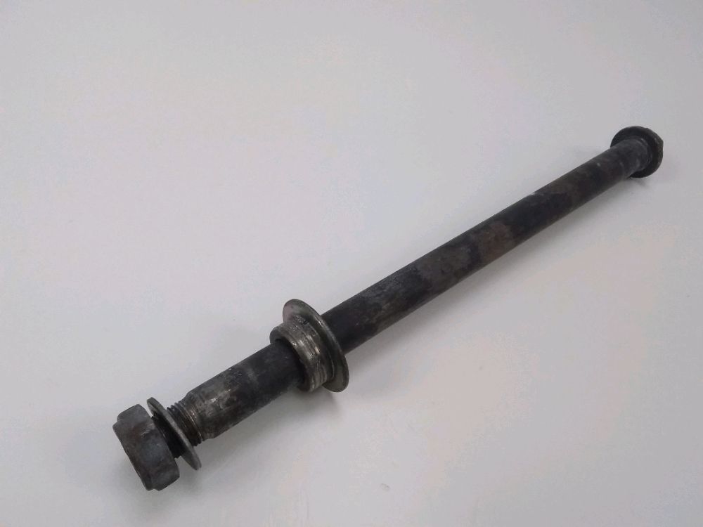 AXE DE ROUE ARRIERE