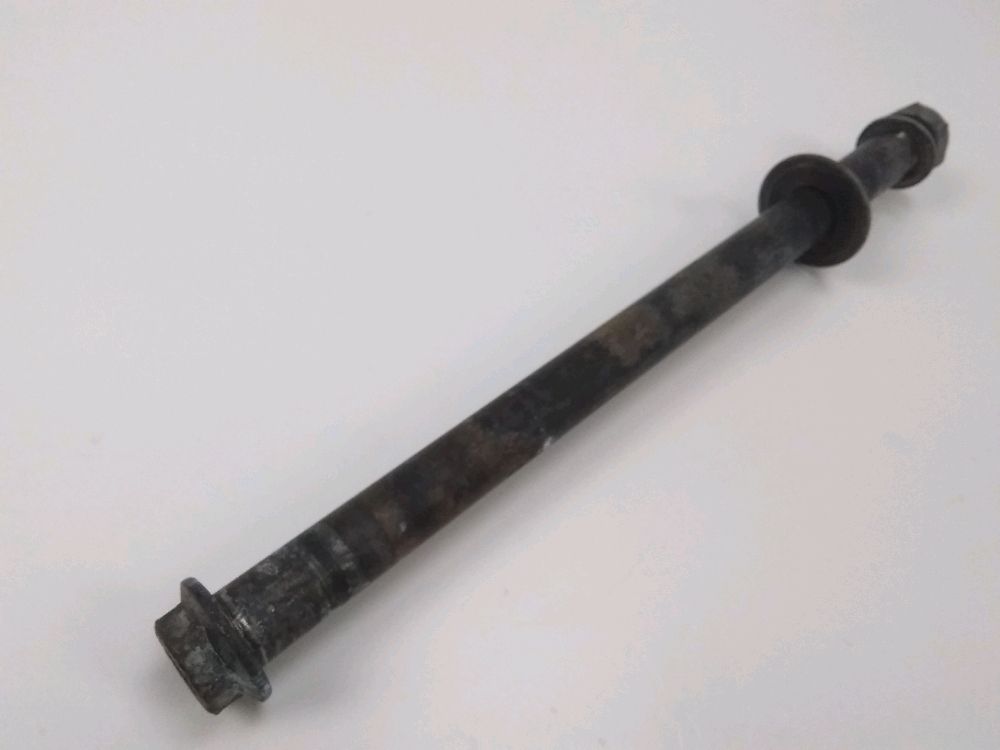 AXE DE ROUE ARRIERE