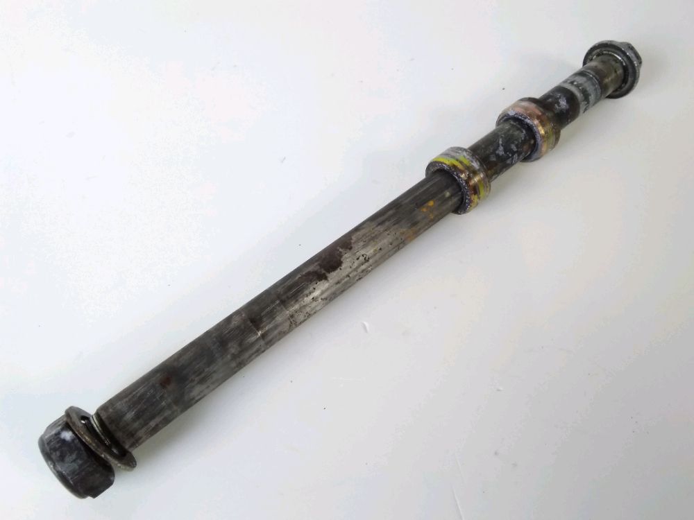 AXE DE ROUE ARRIERE