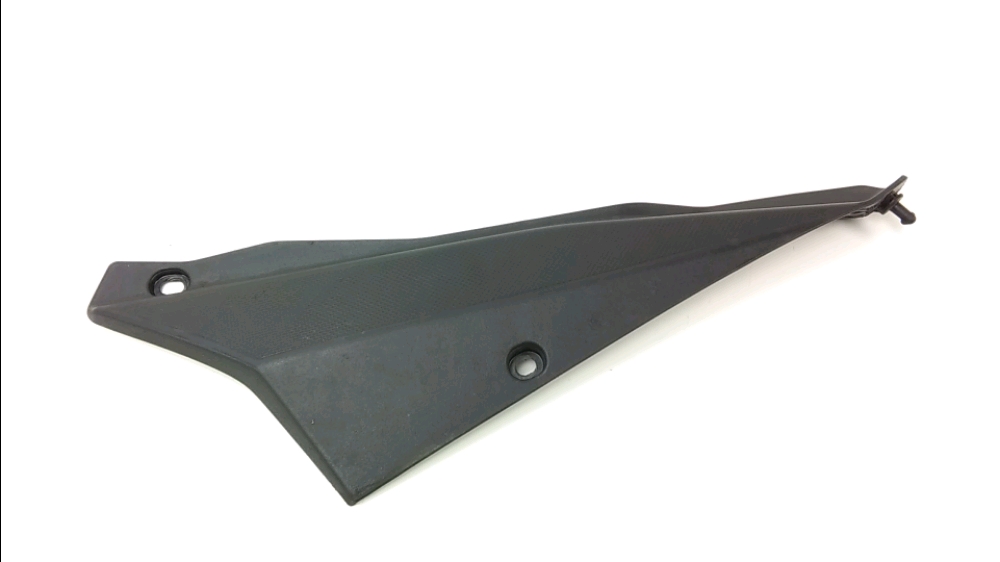 CACHE LATERAL GAUCHE