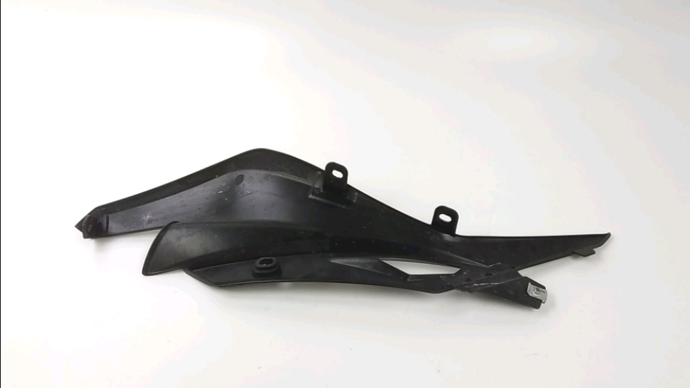 CARENAGE AVANT DROIT