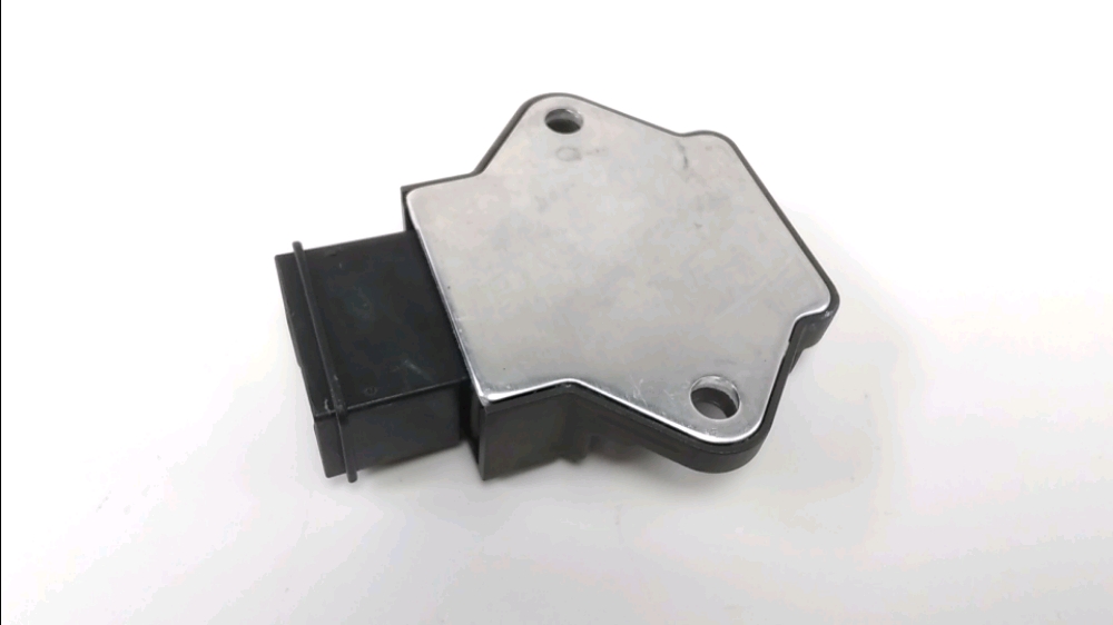 REGULATEUR DE TENSION