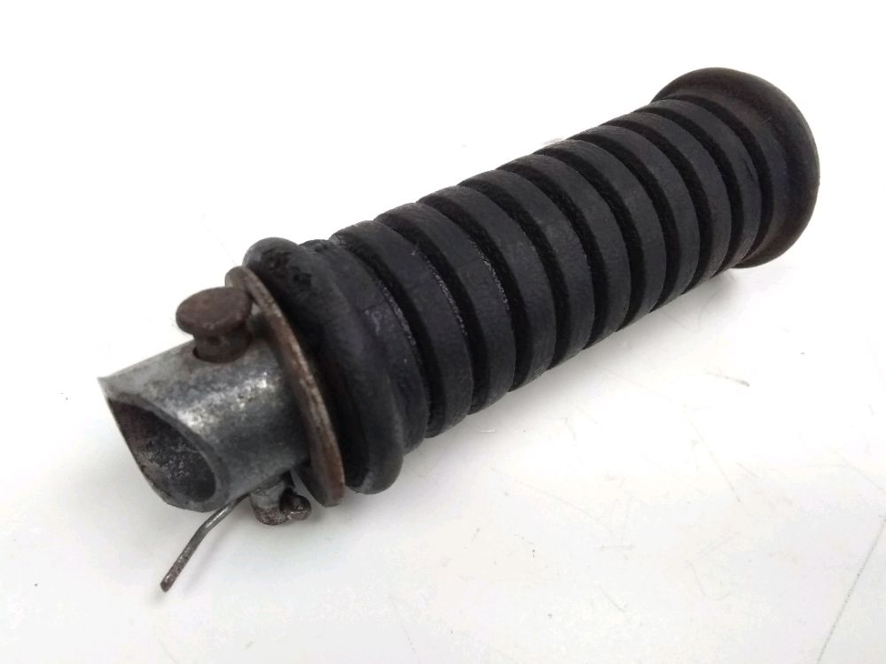 Repose pieds arriere gauche