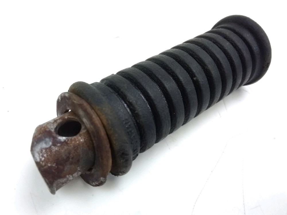 Repose pieds arriere droit