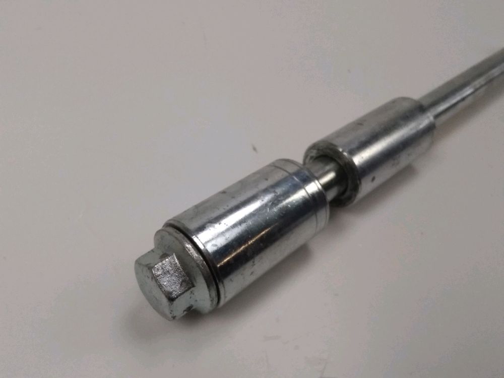 AXE DE ROUE ARRIERE