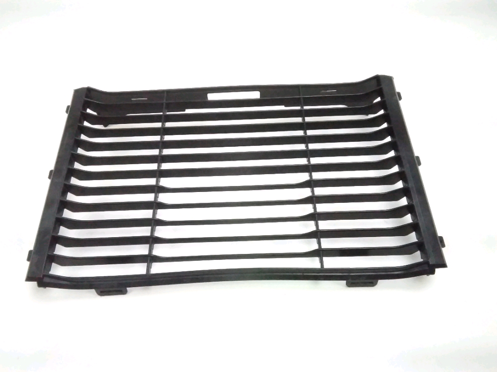 GRILLE DE RADIATEUR