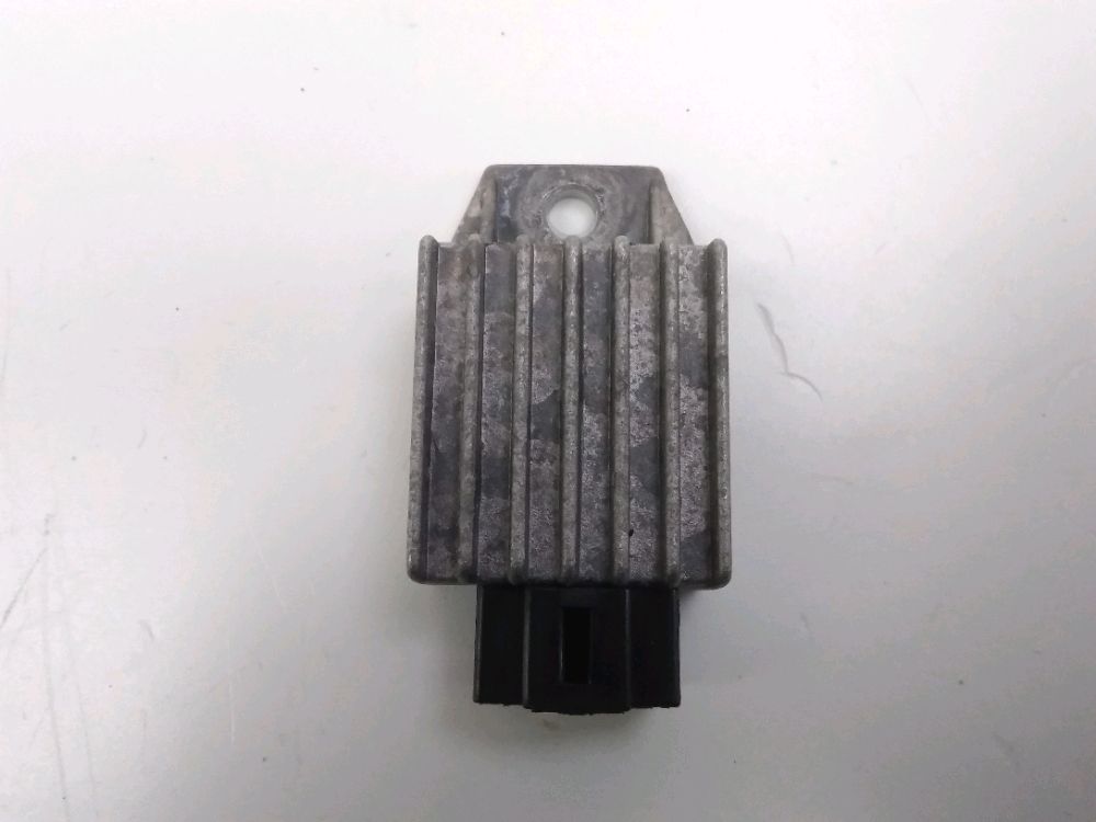 REGULATEUR DE TENSION