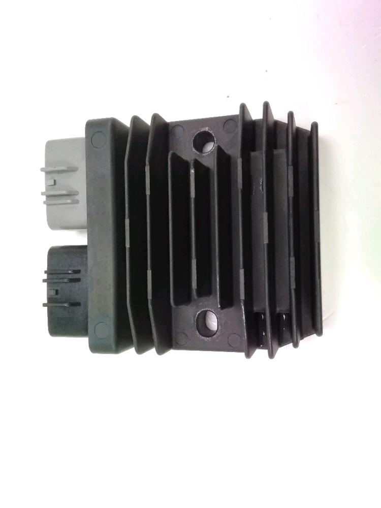 REGULATEUR DE TENSION