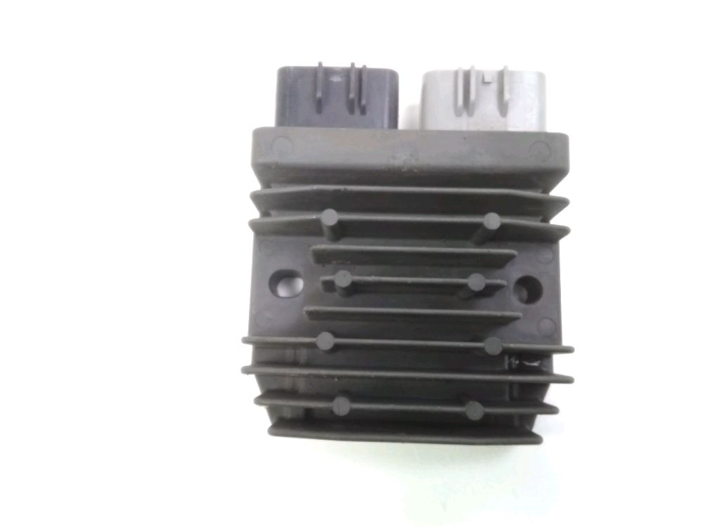 REGULATEUR DE TENSION