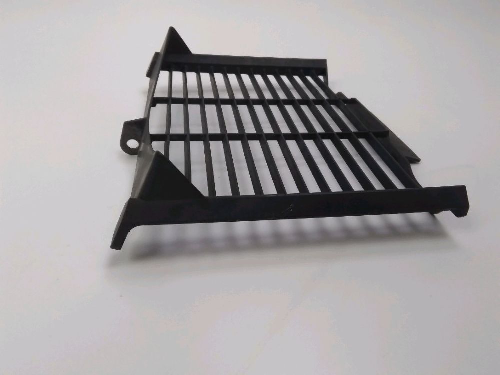 GRILLE DE RADIATEUR
