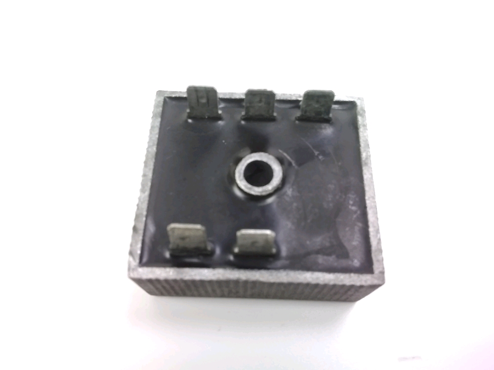 REGULATEUR DE TENSION