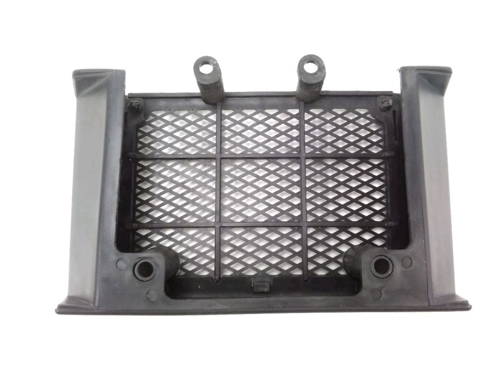 GRILLE DE RADIATEUR