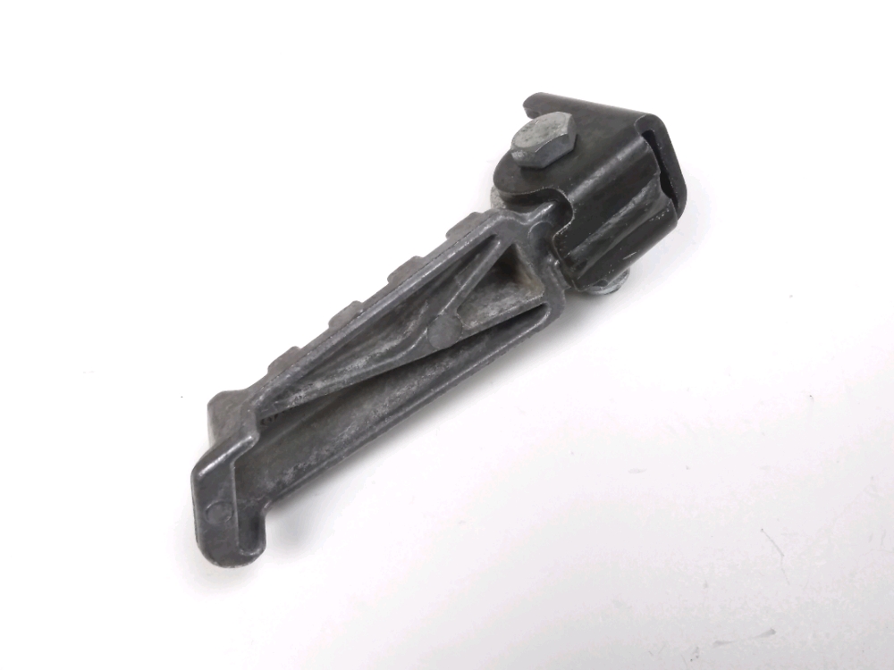 Repose pieds arriere droit