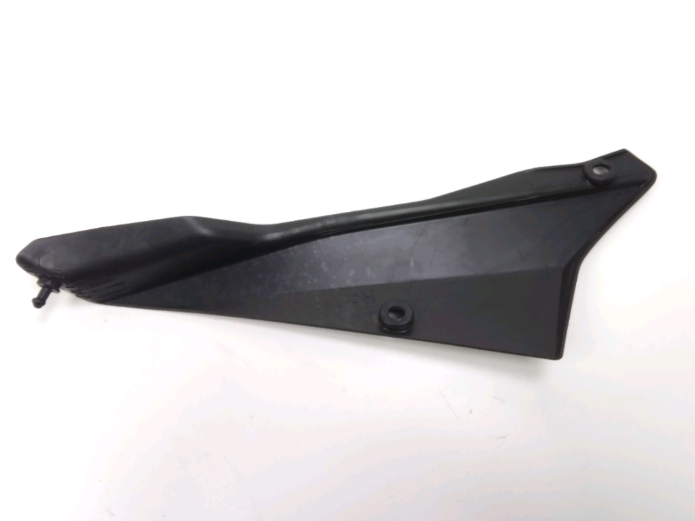 CACHE LATERAL GAUCHE