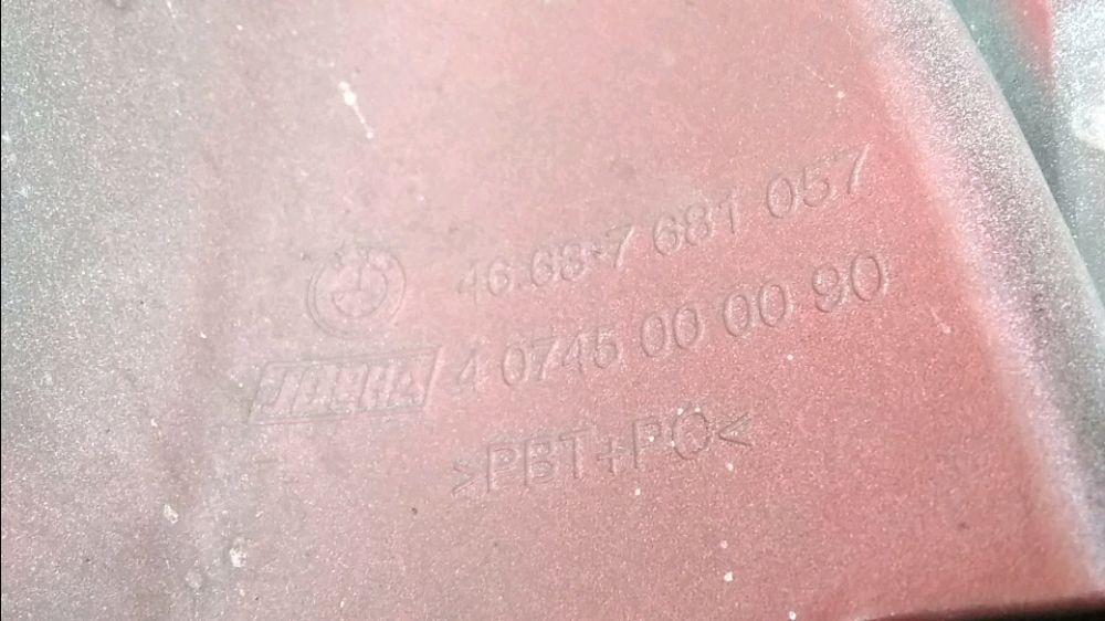 FLANC CARENAGE GAUCHE