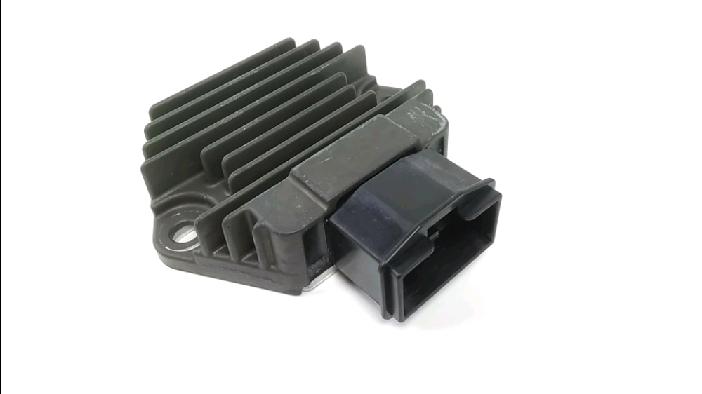 REGULATEUR DE TENSION