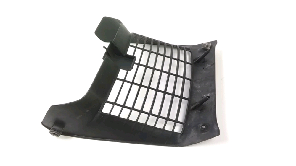 GRILLE DE RADIATEUR