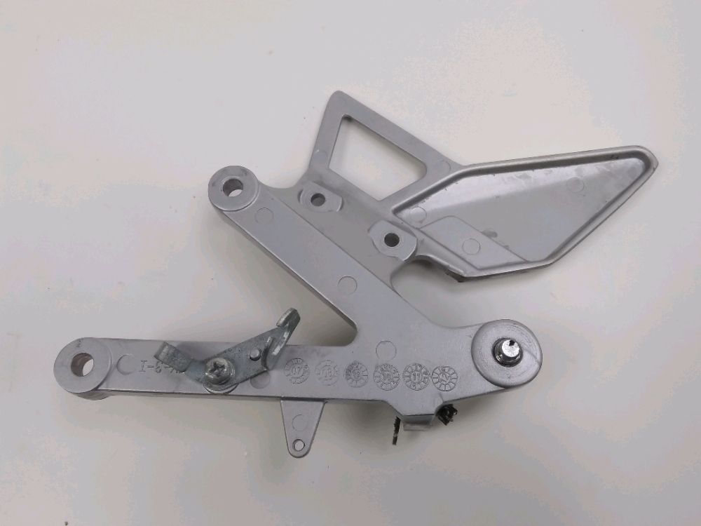 PLATINE AVANT DROITE COMPLETE