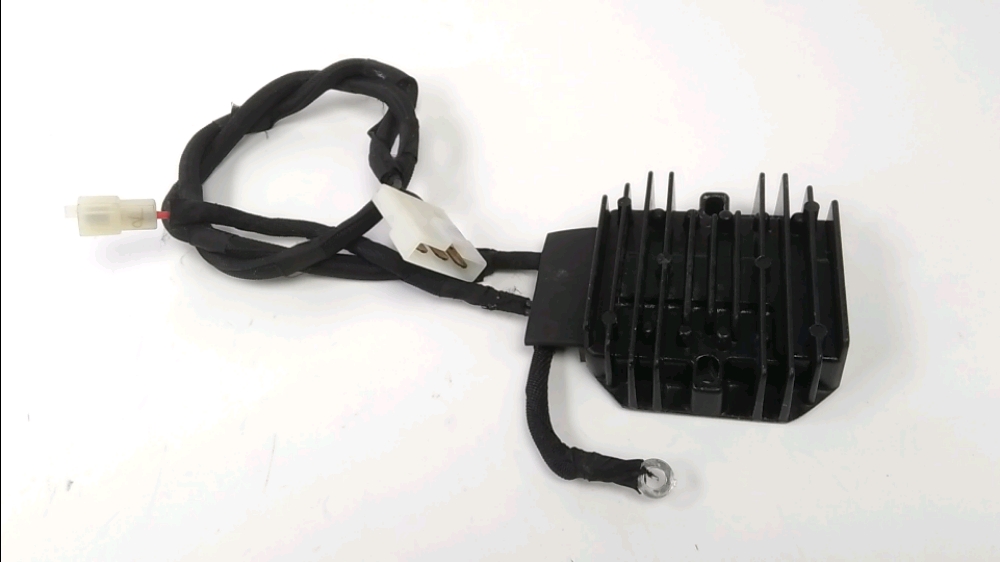 REGULATEUR DE TENSION