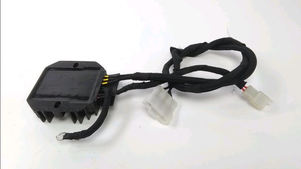 REGULATEUR DE TENSION
