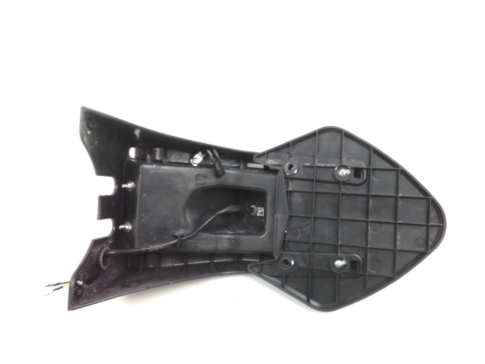 SUPPORT DE PLAQUE ET ECLAIRAGE