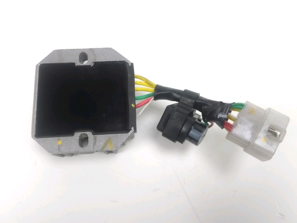 REGULATEUR DE TENSION
