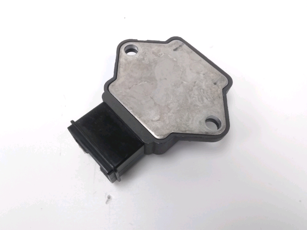 REGULATEUR DE TENSION
