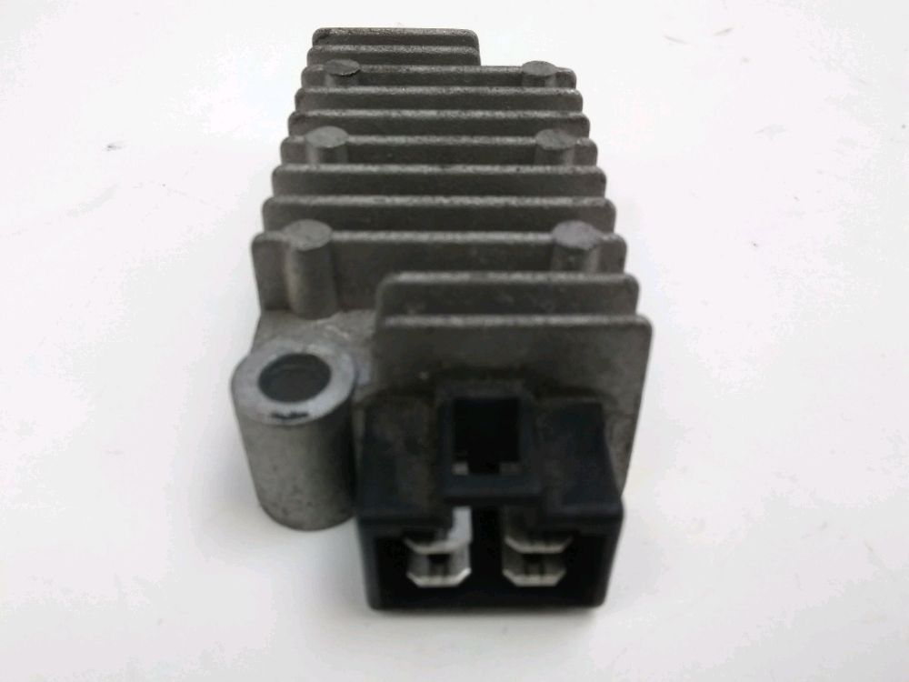 REGULATEUR DE TENSION