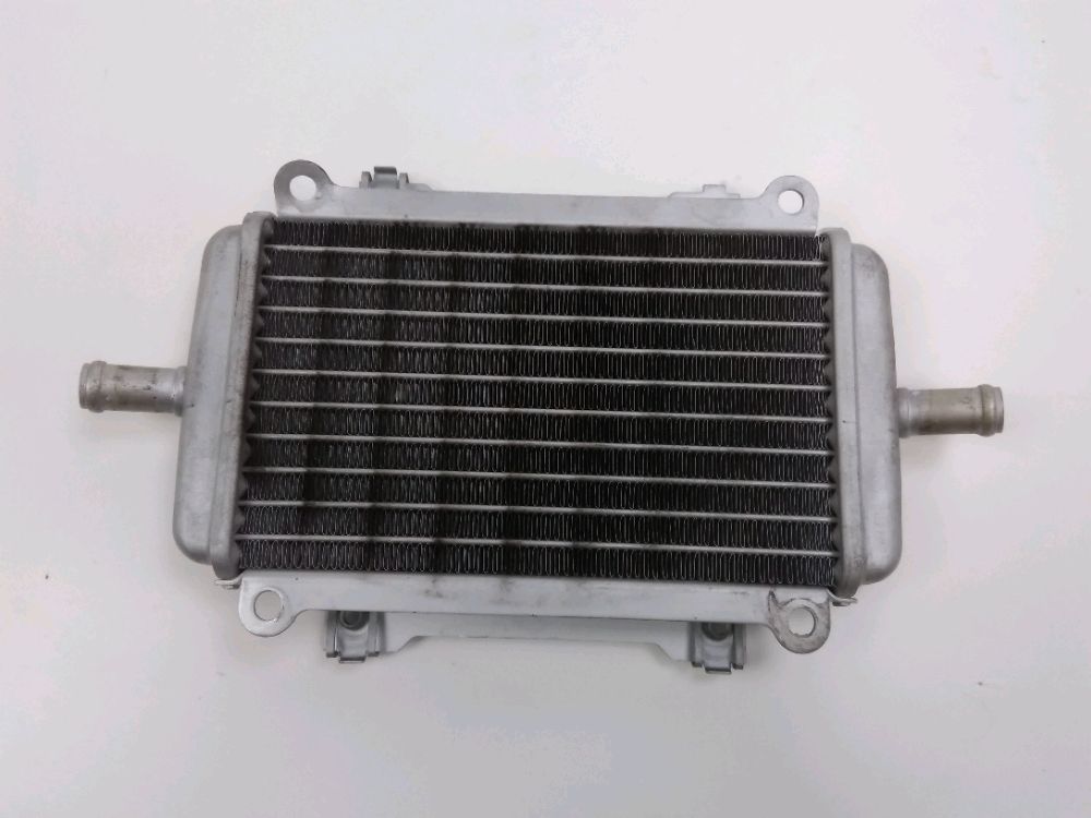 RADIATEUR EAU GAUCHE