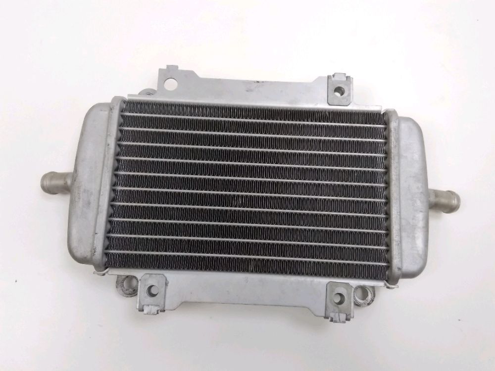 RADIATEUR EAU GAUCHE