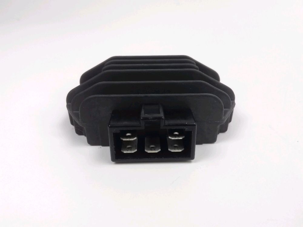 REGULATEUR DE TENSION