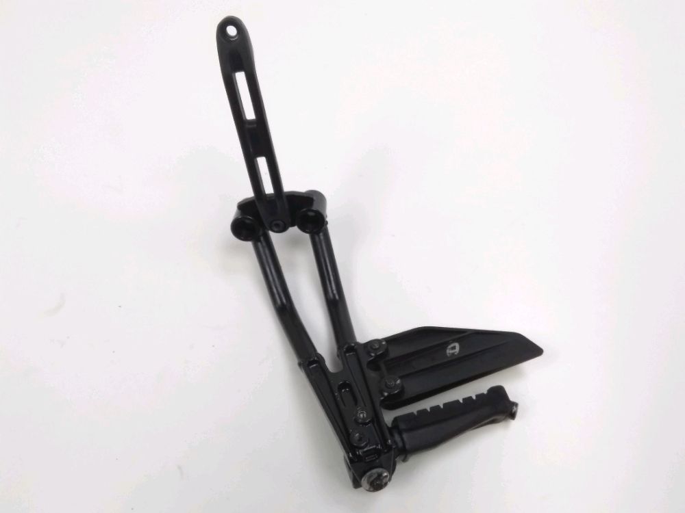 PLATINE ARRIERE DROITE COMPLETE