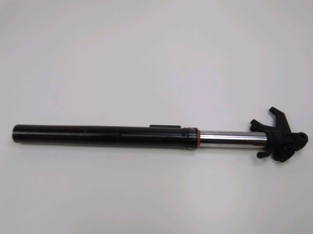 Tube de fourche gauche